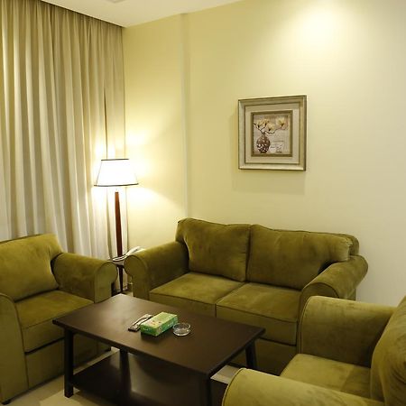 Flora Hotel Suite 2 فلورا2 للشقق المخدومة Эр-Рияд Экстерьер фото