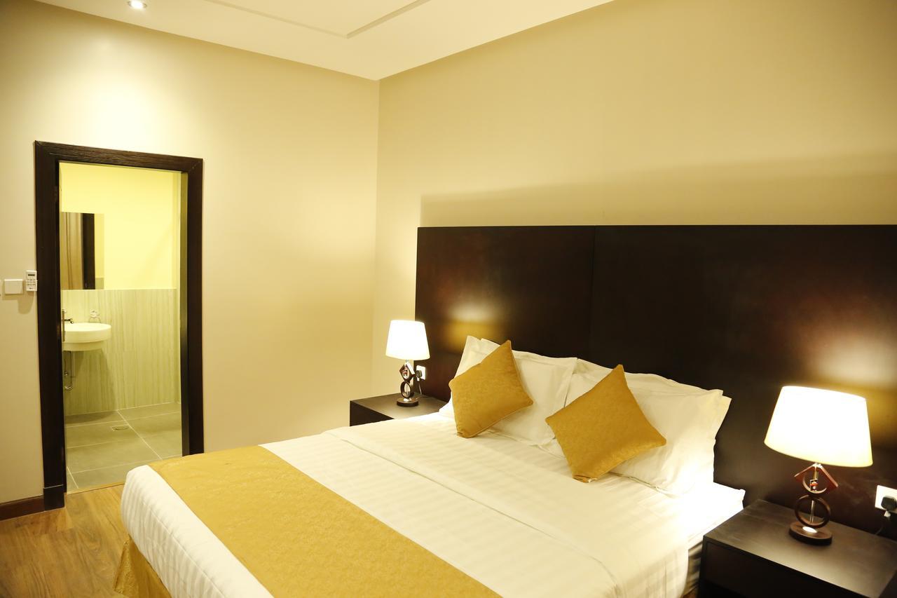 Flora Hotel Suite 2 فلورا2 للشقق المخدومة Эр-Рияд Экстерьер фото