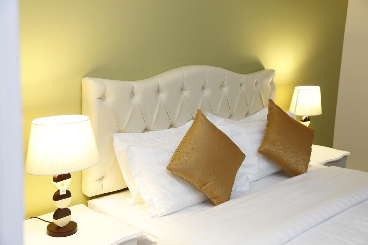 Flora Hotel Suite 2 فلورا2 للشقق المخدومة Эр-Рияд Экстерьер фото